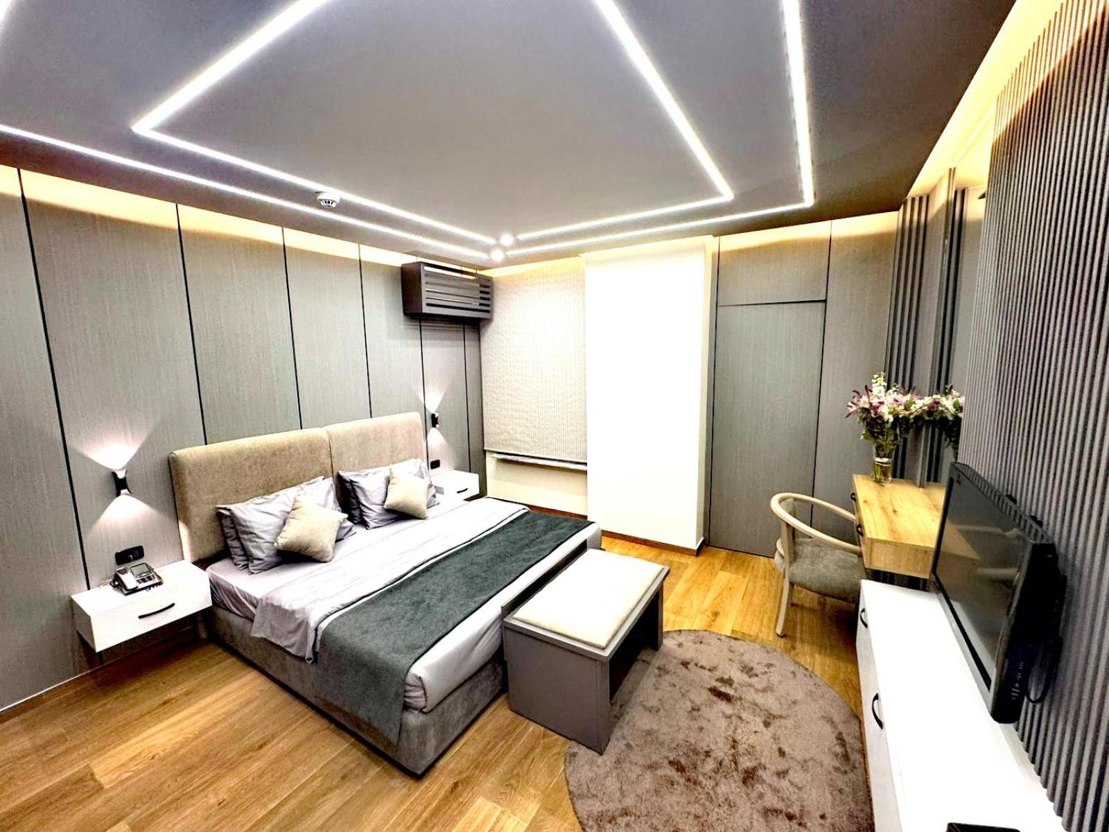 Queens Suite Hotel Beiroet Buitenkant foto