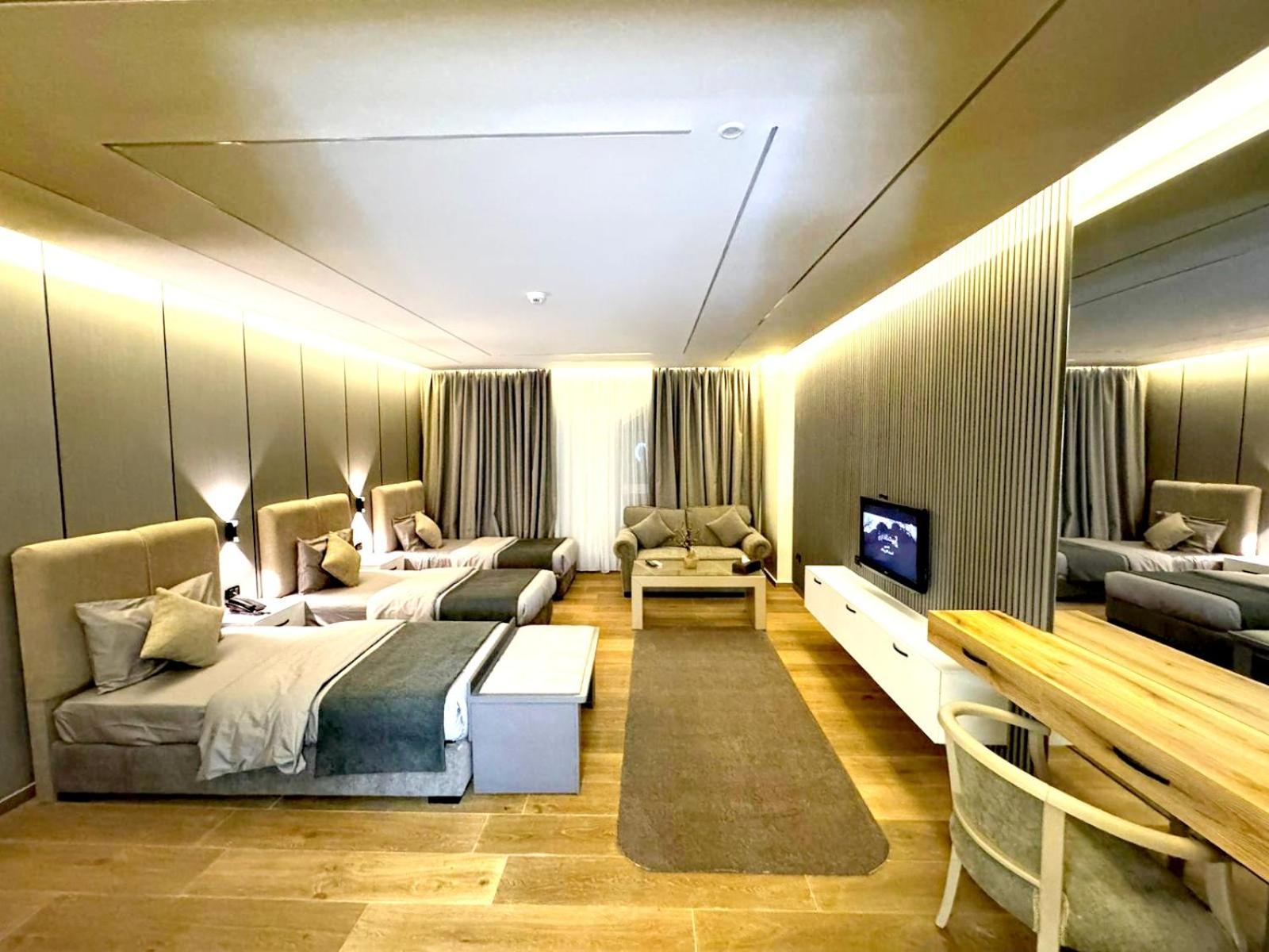 Queens Suite Hotel Beiroet Buitenkant foto
