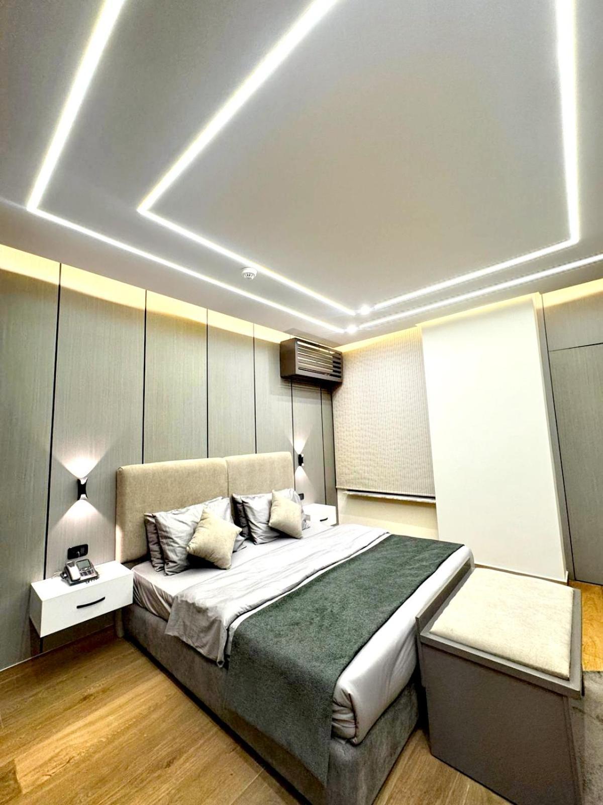 Queens Suite Hotel Beiroet Buitenkant foto