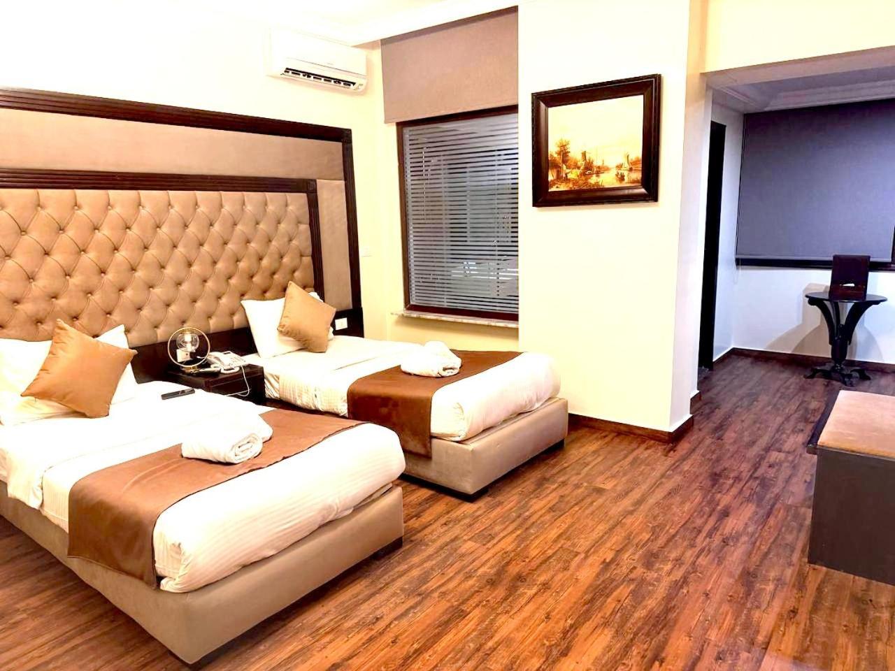 Queens Suite Hotel Beiroet Buitenkant foto