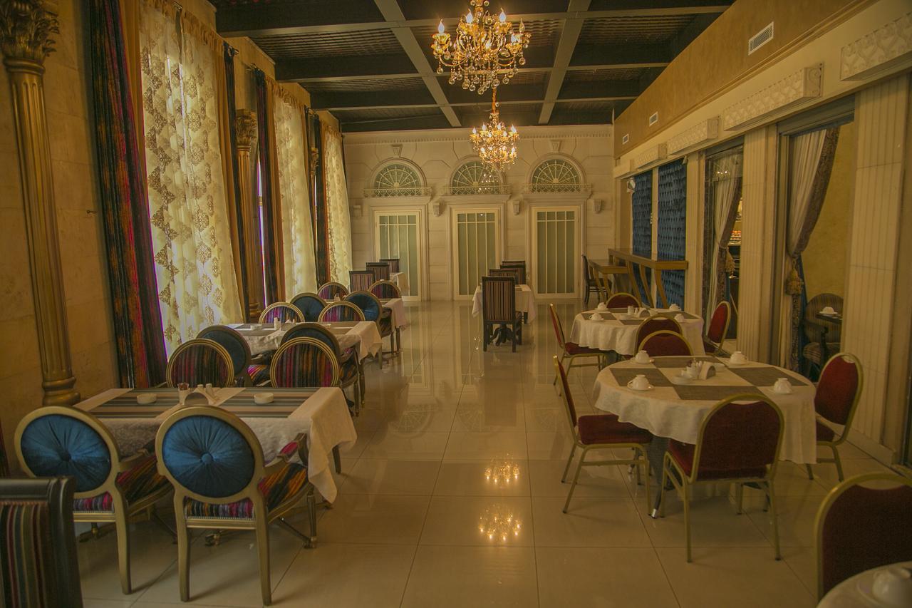 Queens Suite Hotel Beiroet Buitenkant foto